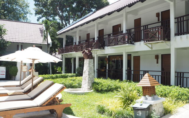 Woodlands Hotel & Resort 1