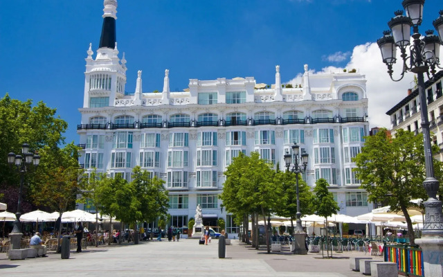 Отель ME Madrid Reina Victoria популярное изображение