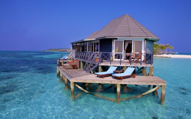 Kuredu Island Resort 0