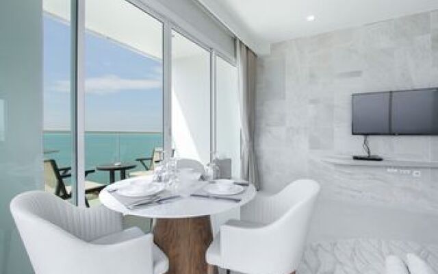 White Sand Beach Residences Pattaya 2