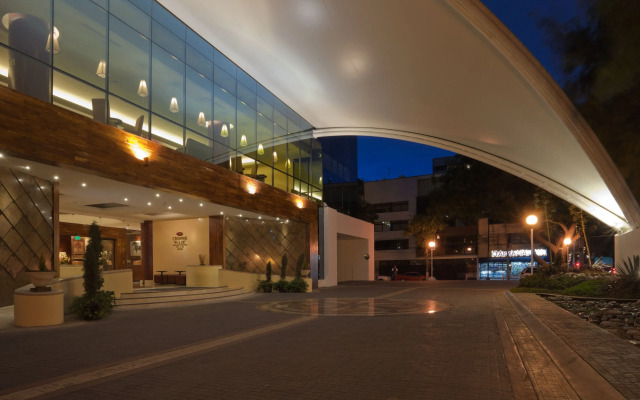 Отель Crowne Plaza Hotel de México Мексика, Мехико - отзывы, цены и фото номеров - забронировать отель Crowne Plaza Hotel de México онлайн вид на фасад