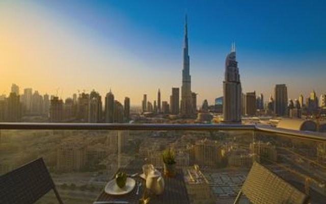 Faraway Homes - Burj Views Luxury 2
