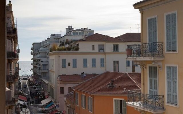 Отель Hotel de Flore Nice Promenade by HappyCulture 2