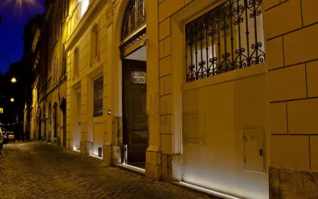 Отель The First Roma Arte