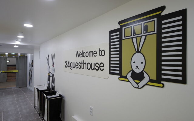 24 Guesthouse Myeongdong Town 1