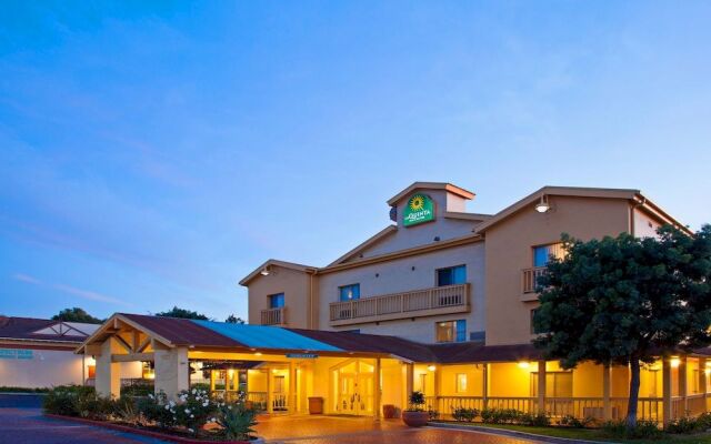 La Quinta Inn & Suites Irvine Spectrum 1