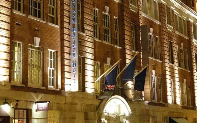 London Bridge Hotel вид на фасад