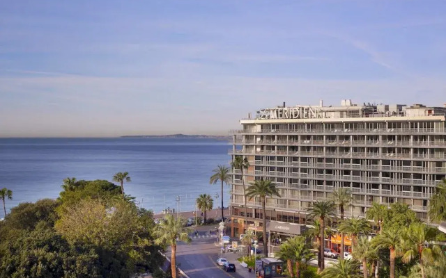 Отель Le Meridien Nice вид из окна