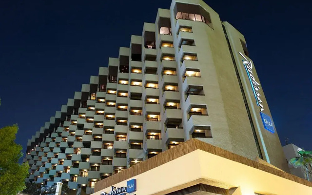 Radisson Blu Hotel, Dubai Deira Creek экстерьер