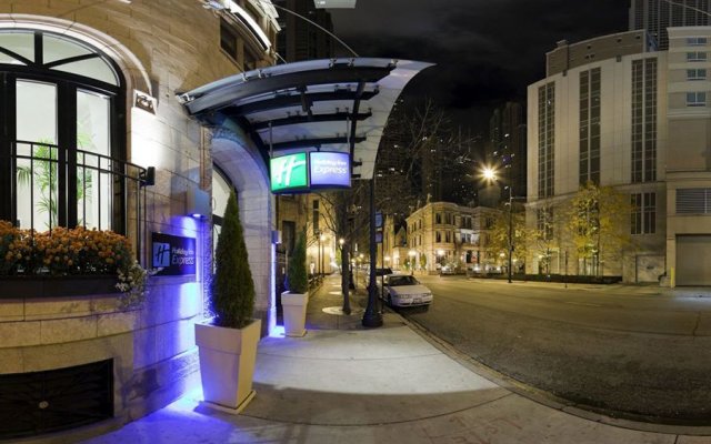 Holiday Inn Express Chicago-Magnificent Mile 1