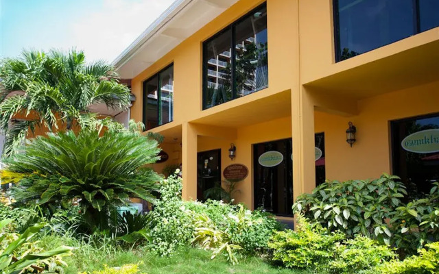 Отель Wyndham Kingston Jamaica Ямайка, Кингстон - отзывы, цены и фото номеров - забронировать отель Wyndham Kingston Jamaica онлайн вид на фасад