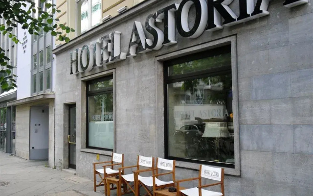 Отель Astoria Hotel Berlin Германия, Берлин - 1 отзыв об отеле, цены и фото номеров - забронировать отель Astoria Hotel Berlin онлайн вид на фасад