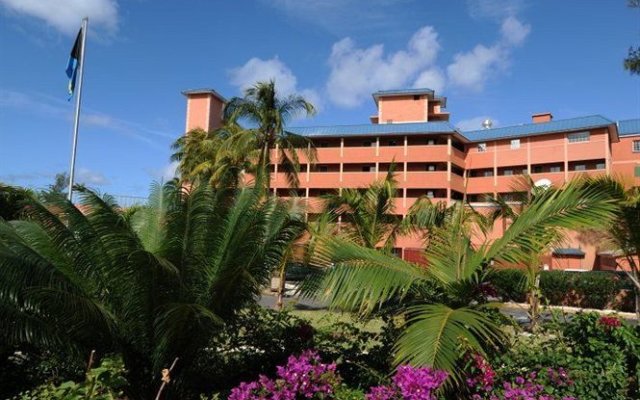Отель Holiday Inn Resort Nassau Багамы, Нассау - отзывы, цены и фото номеров - забронировать отель Holiday Inn Resort Nassau онлайн вид на фасад