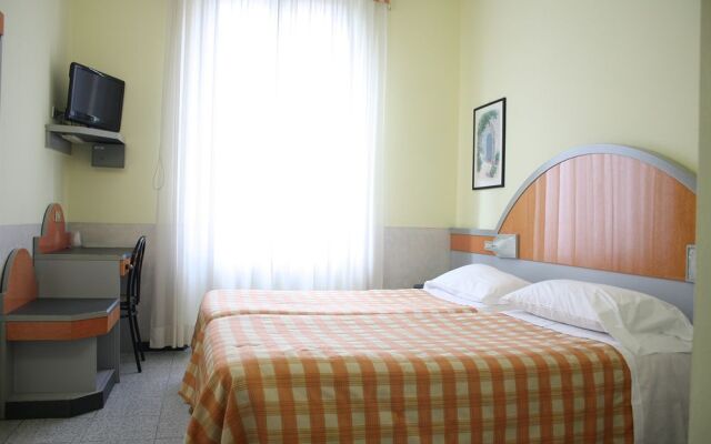 Hotel Mazzini 1