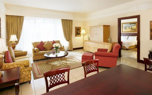 Al Sondos Suites By Le Meridien 2