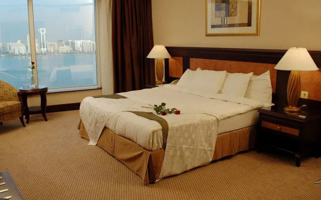 Отель Corniche Al Buhaira Hotel ОАЭ, Шарджа - отзывы, цены и фото номеров - забронировать отель Corniche Al Buhaira Hotel онлайн комната для гостей