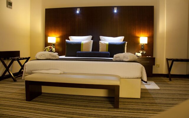 Avari Dubai Hotel 0
