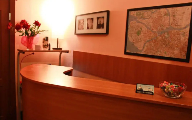 Solo Hotel Isaac Square интерьер отеля