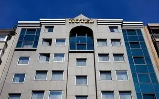 Отель Antwerp Diamond Антверпен вид на фасад