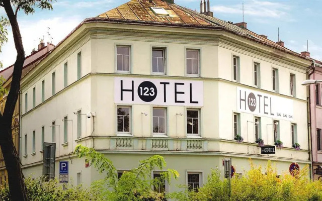 Hotel 123 Prague вид на фасад