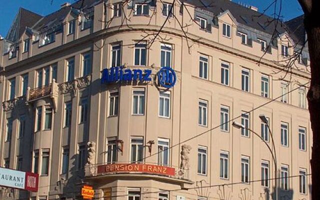 Отель Pension Franz Австрия, Вена - отзывы, цены и фото номеров - забронировать отель Pension Franz онлайн вид на фасад