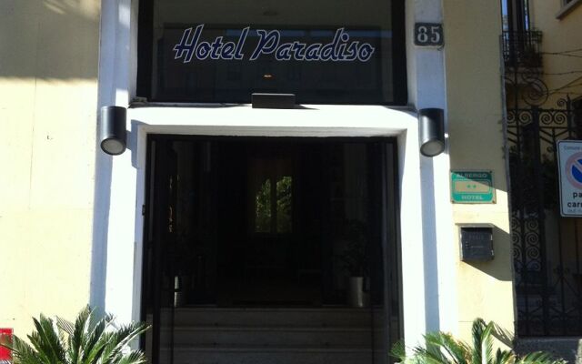 Hotel Paradiso 1