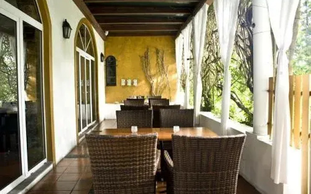 Отель Senhora da Rosa Tradition & Nature Hotel Португалия, Понта-Делгада - отзывы, цены и фото номеров - забронировать отель Senhora da Rosa Tradition & Nature Hotel онлайн вид на фасад