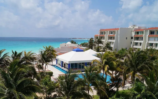 Отель Solymar Cancun Beach Resort пляж