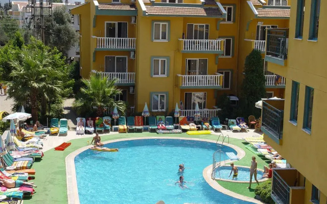 Club Sultan Maris Турция, Мармарис - отзывы, цены и фото номеров - забронировать отель Club Sultan Maris онлайн бассейн