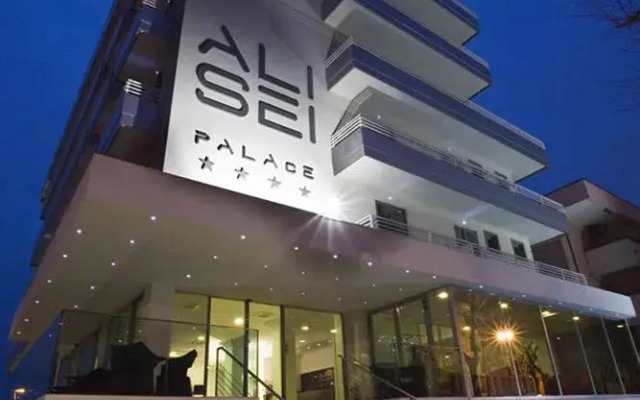 Отель Alisei Palace Римини вид на фасад