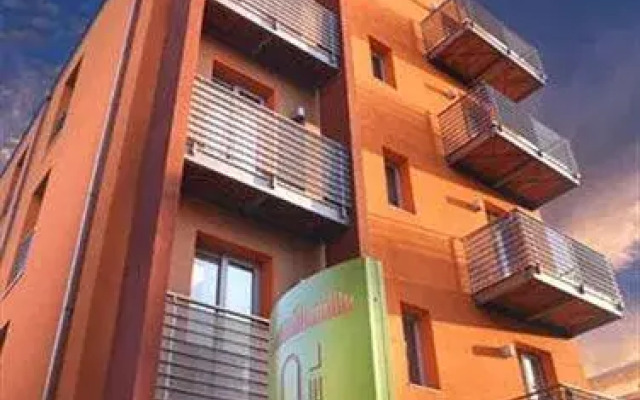 Sound Suite Hotel вид на фасад