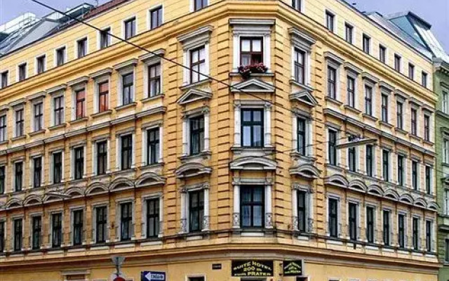 Suite Hotel 200m zum Prater вид на фасад