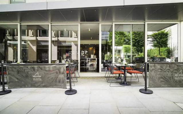 Apex London Wall Hotel столовая на открытом воздухе