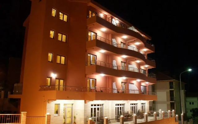 Hotel Stella di Mare вид на фасад