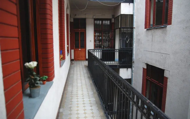 Апартаменты Ferenciek tere Apartments вид на фасад