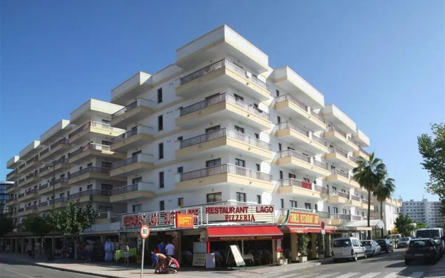 Апартаменты El Lago Apartments вид на фасад