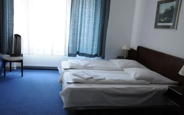 Отель Aurum Hotel Berlin Германия, Берлин - отзывы, цены и фото номеров - забронировать отель Aurum Hotel Berlin онлайн комната для гостей