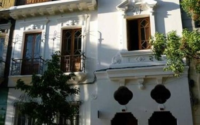 Hostal Irreal in Santiago, Chile from 198$, photos, reviews - zenhotels.com hotel front