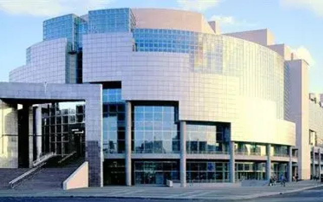 Отель Petit Bastille Франция, Париж - отзывы, цены и фото номеров - забронировать отель Petit Bastille онлайн вид на фасад