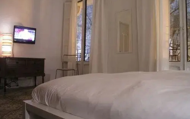 Отель CADARSO BED and BREAKFAST Валенсия комната для гостей