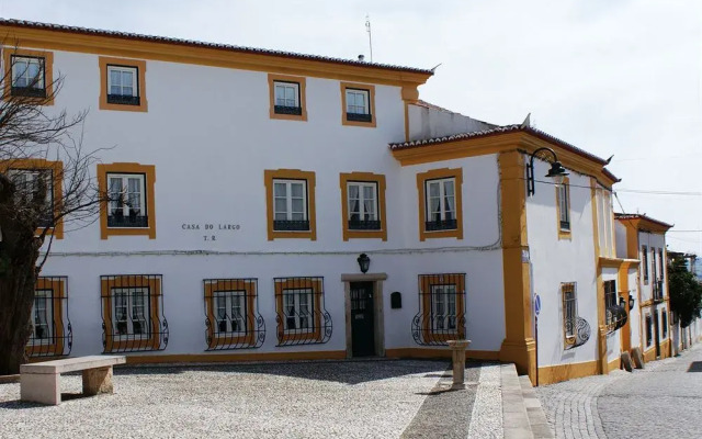 Отель Casa Do Largo вид на фасад