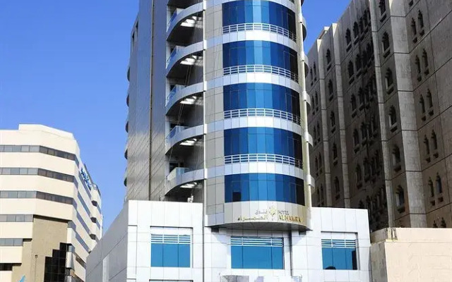 Paragon Hotel Dubai вид на фасад