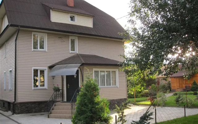 Гостевой дом Helen's Home вид на фасад
