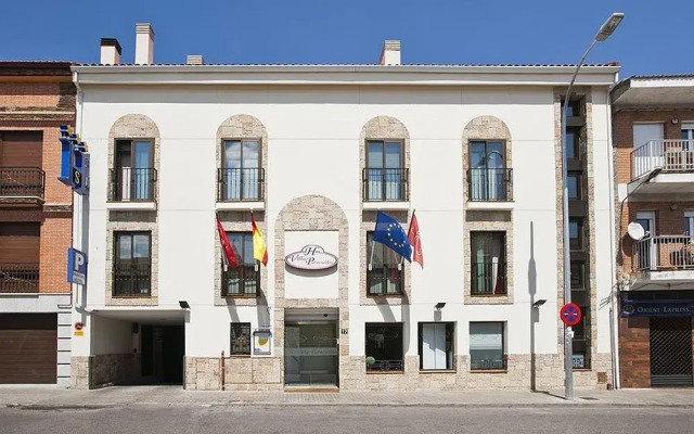 Отель Villa Paracuellos вид на фасад