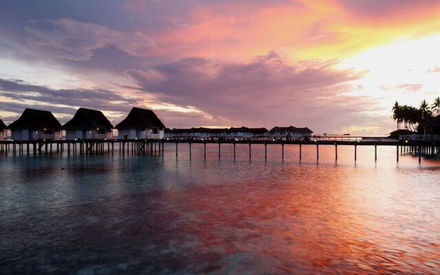 Centara Grand Island Resort & Spa Maldives All Inclusive 1