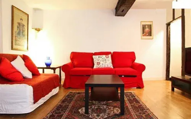 Отель Appartement Coeur de Paris Rivoli комната для гостей