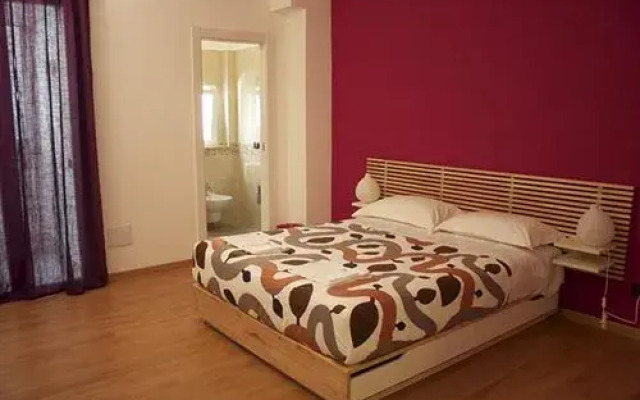 Отель Slowloris Bed & Breakfast Бари вид на фасад