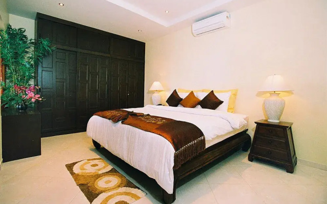 Отель Longtail Suites комната для гостей
