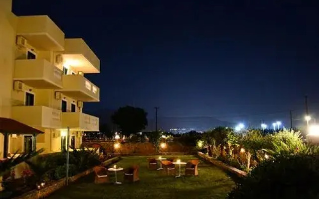 Апартаменты Cretan Family Apartments вид на фасад