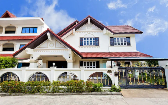 Отель Royal Prince Residence комната для гостей